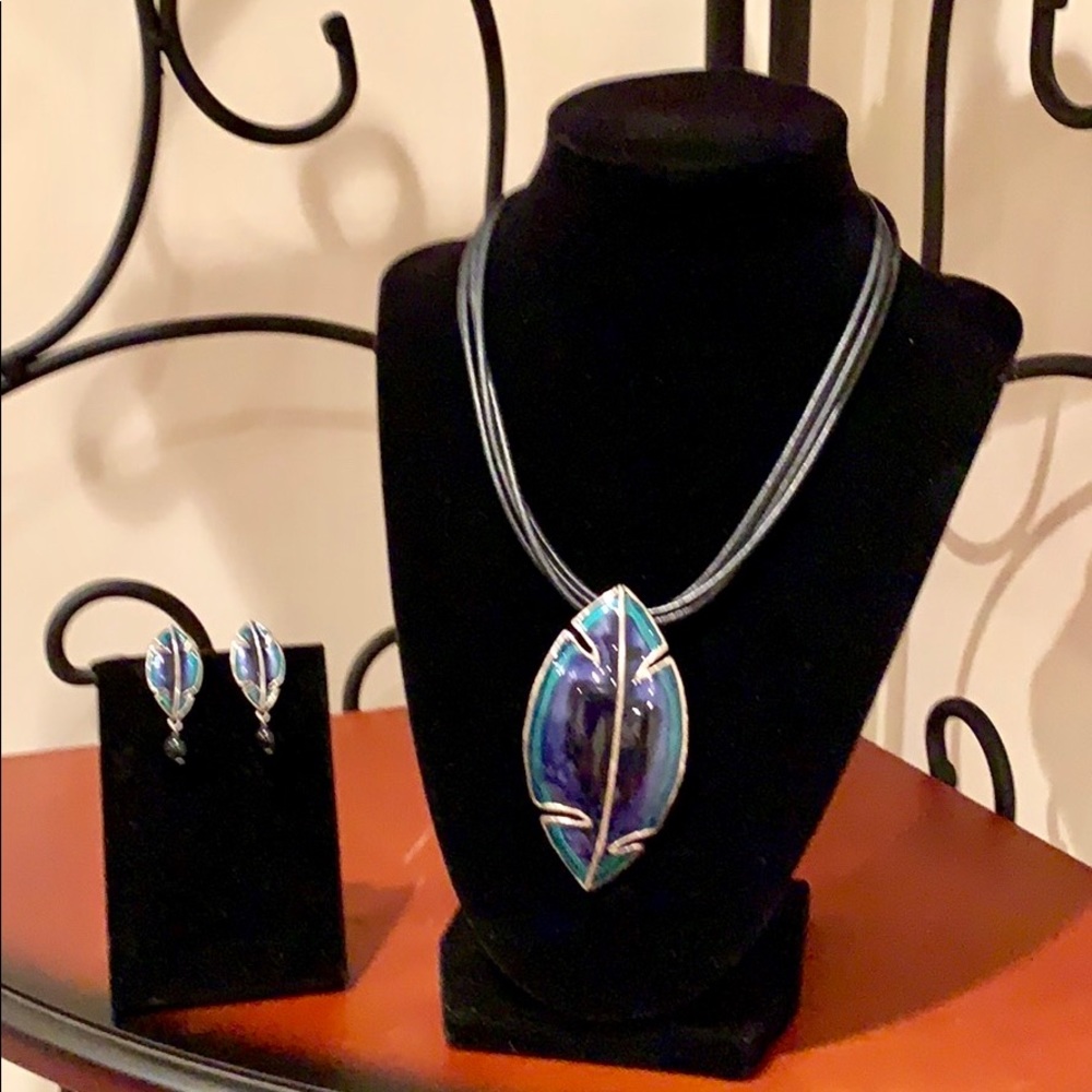Chico’s Matching Leaf Necklace & Earrings